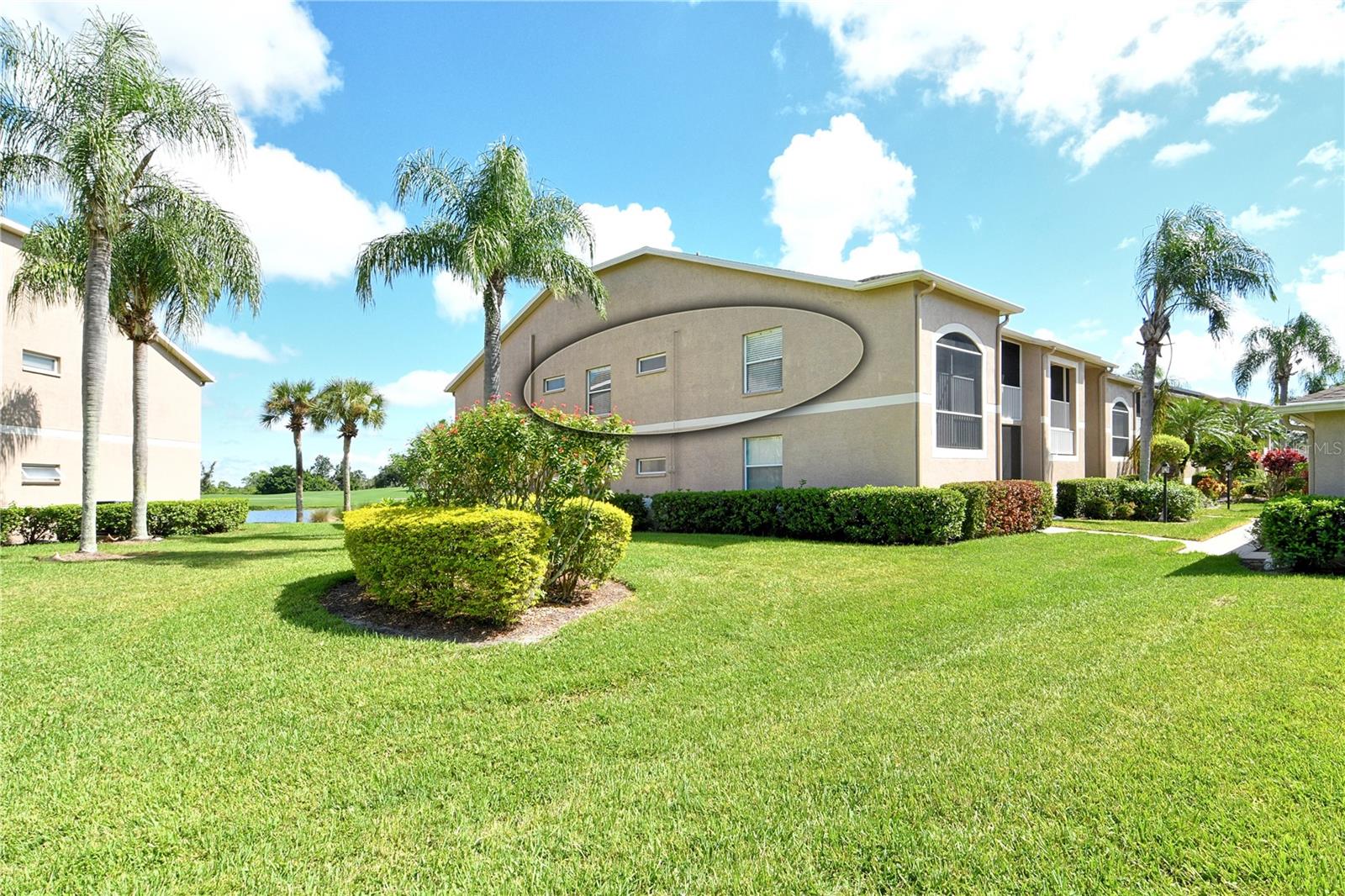 HERITAGE OAKS GOLF & COUNTRY CLUB - Residential
