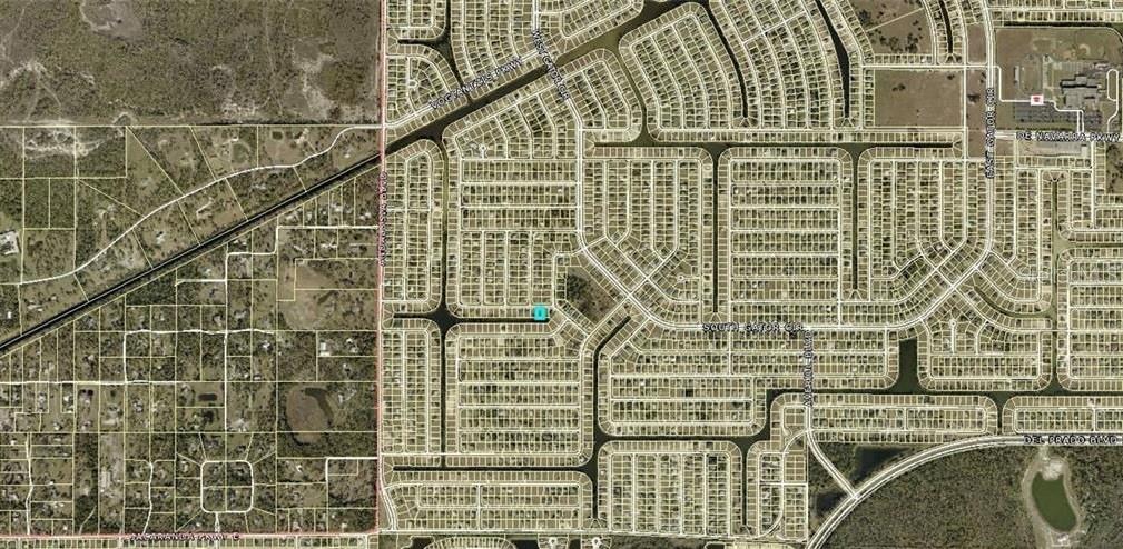 CAPE CORAL - Land