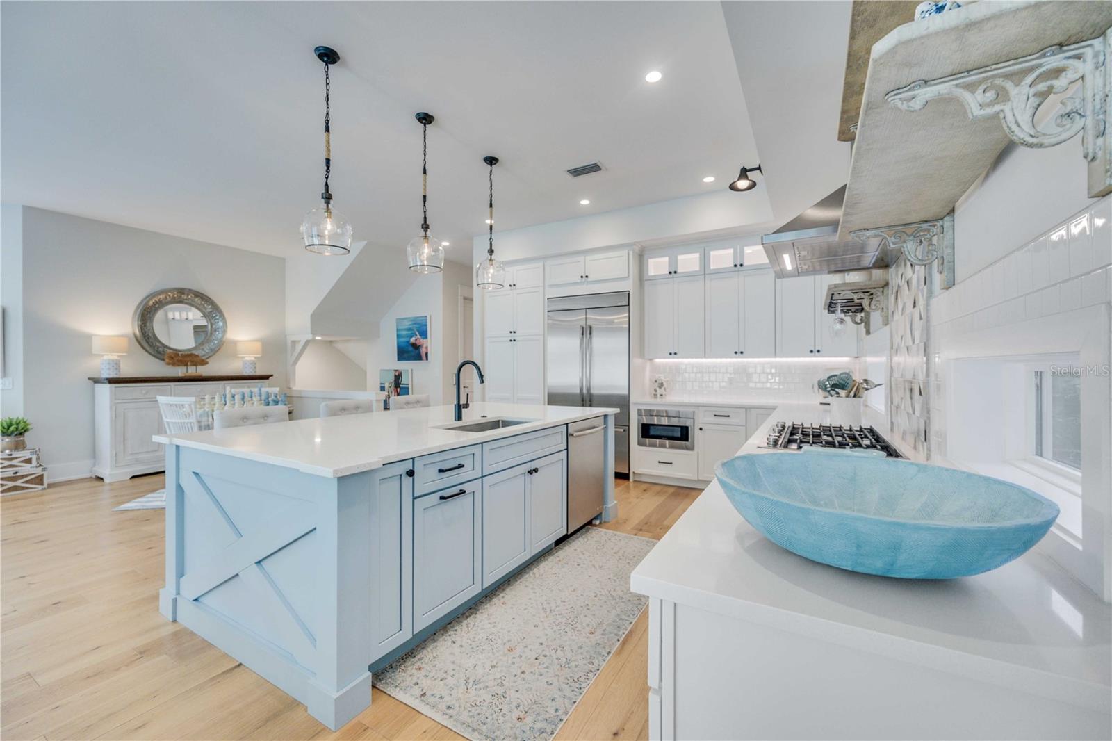 ANNA MARIA BEACH - Residential