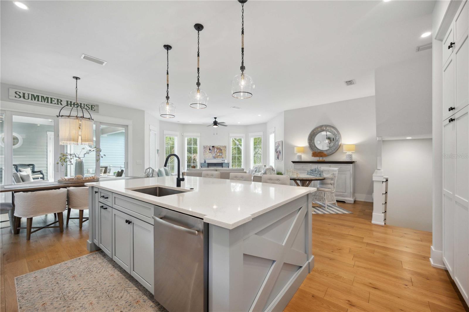 ANNA MARIA BEACH - Residential