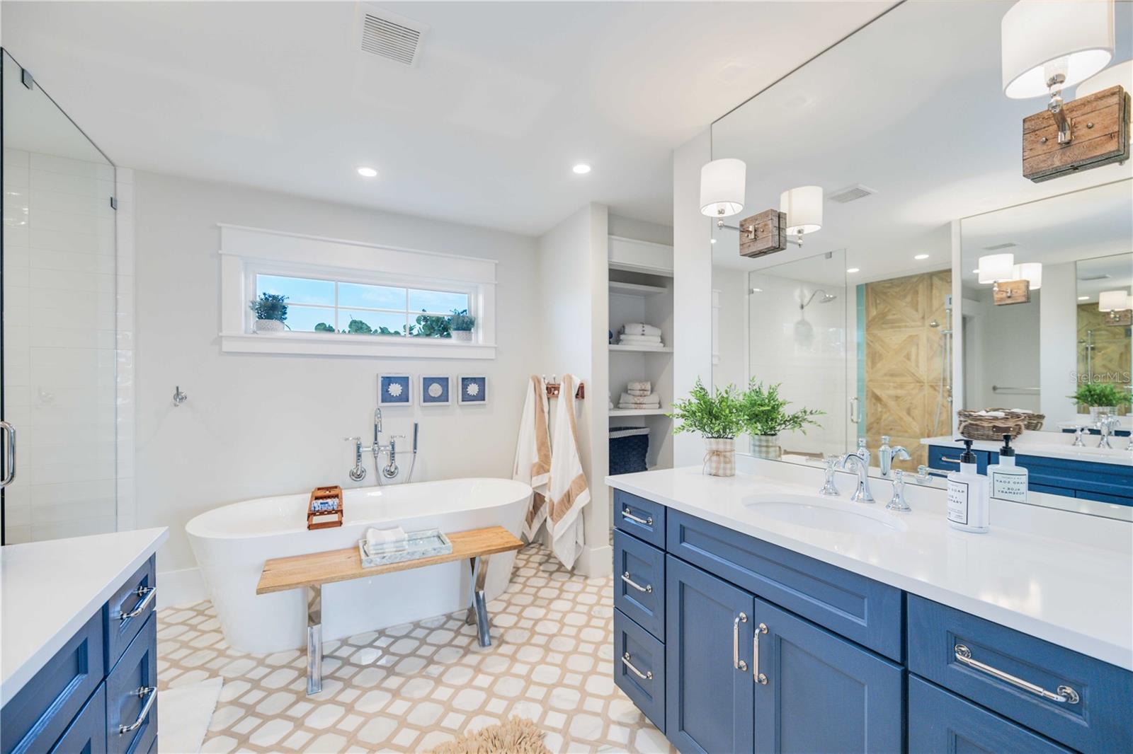 ANNA MARIA BEACH - Residential