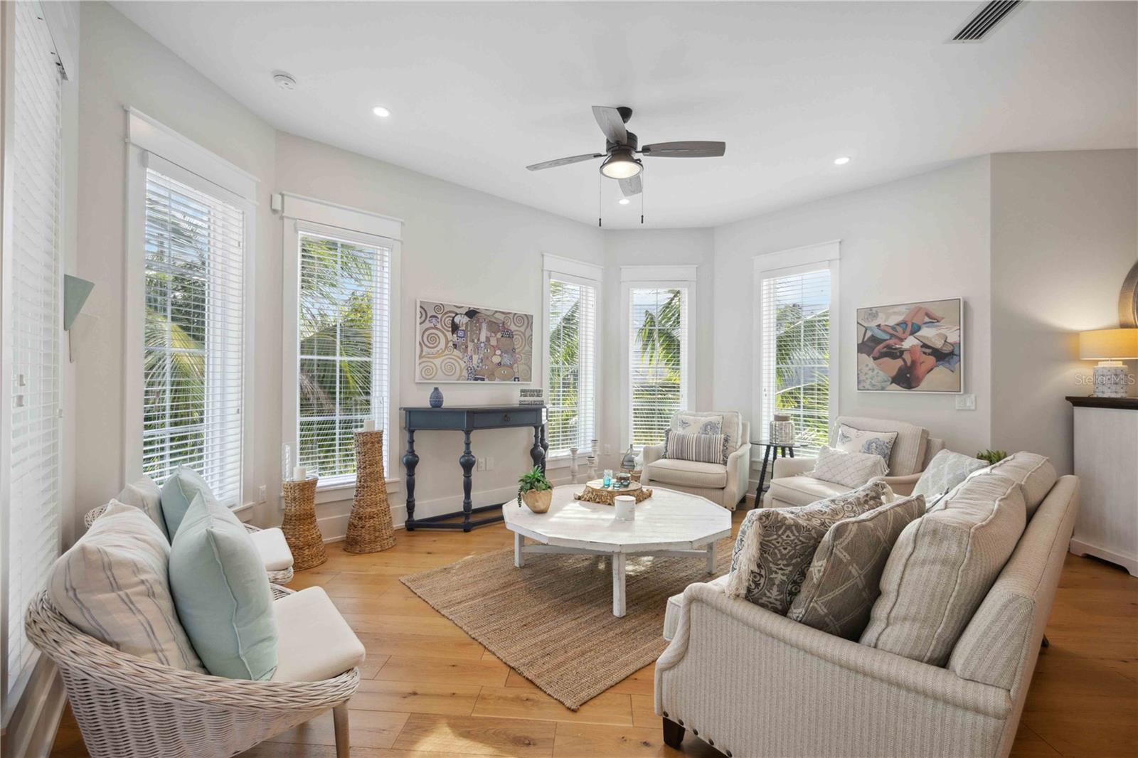 ANNA MARIA BEACH - Residential