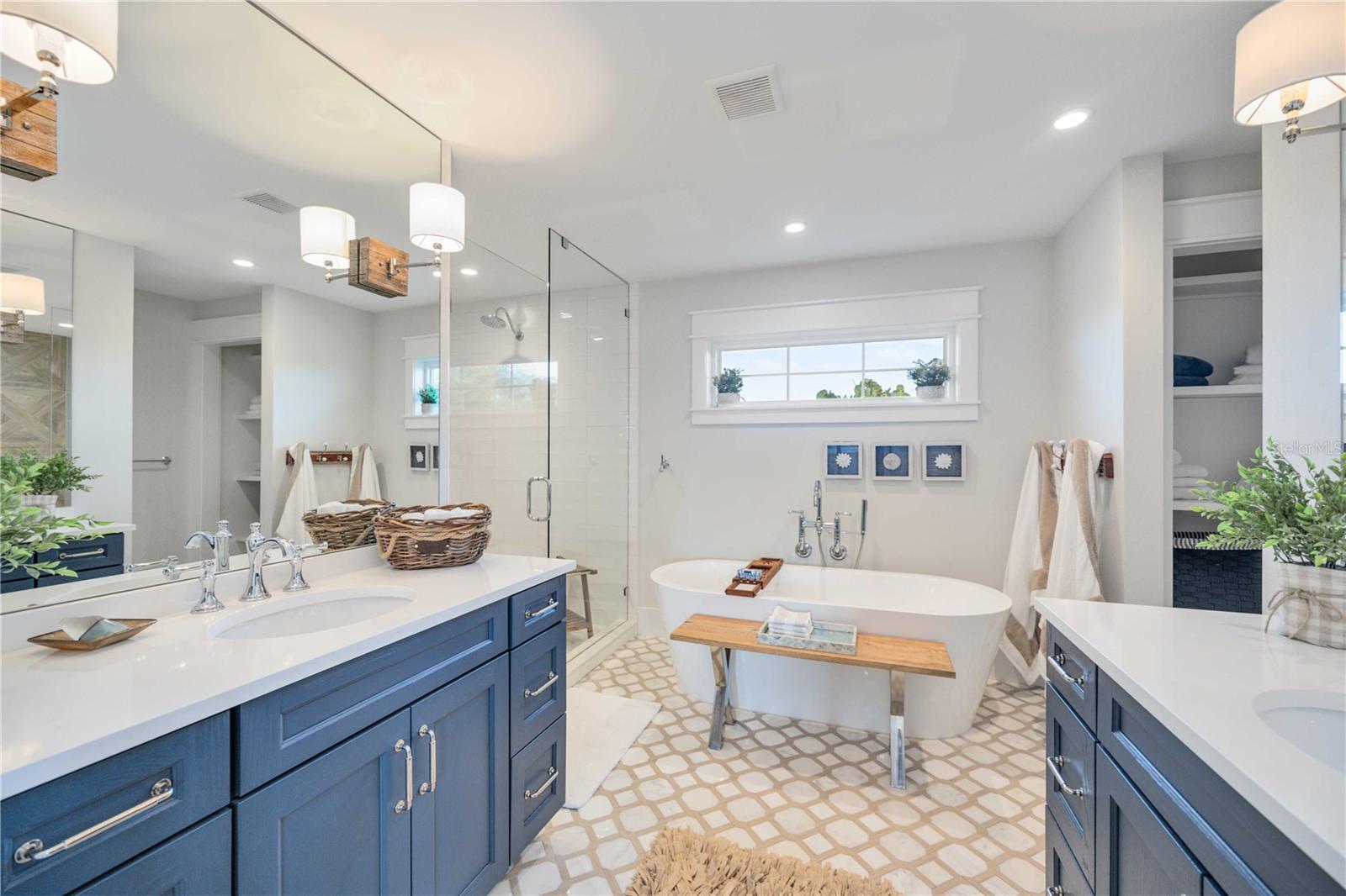ANNA MARIA BEACH - Residential