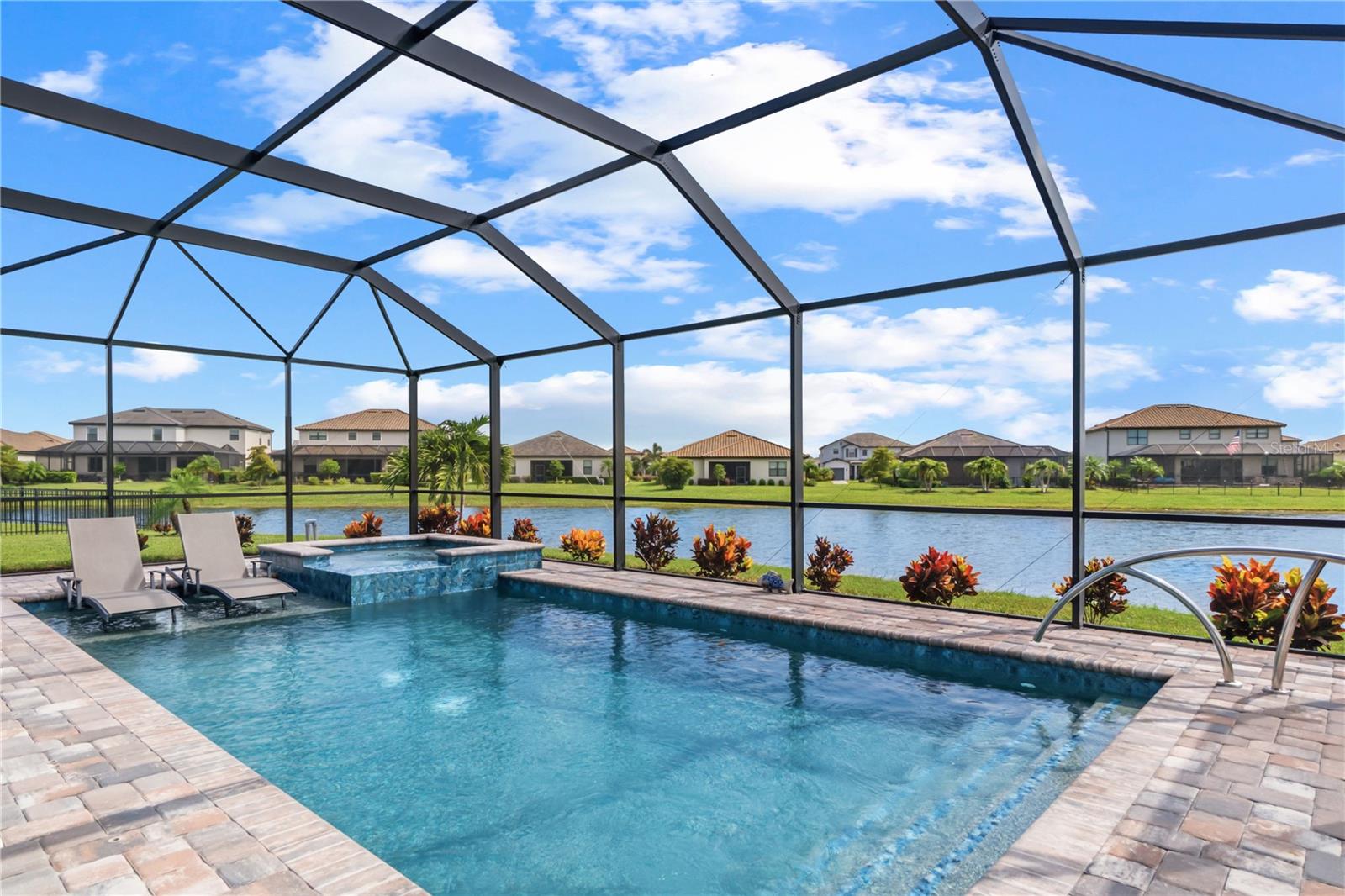 LORRAINE LAKES PH I - Residential