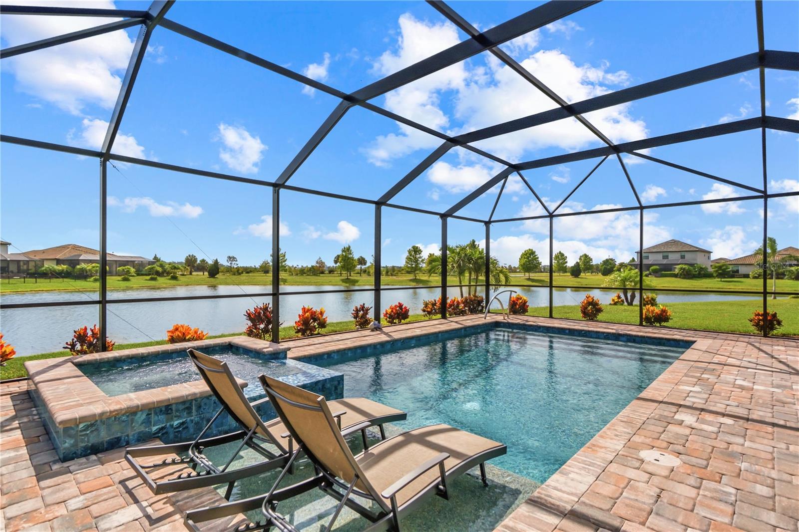 LORRAINE LAKES PH I - Residential