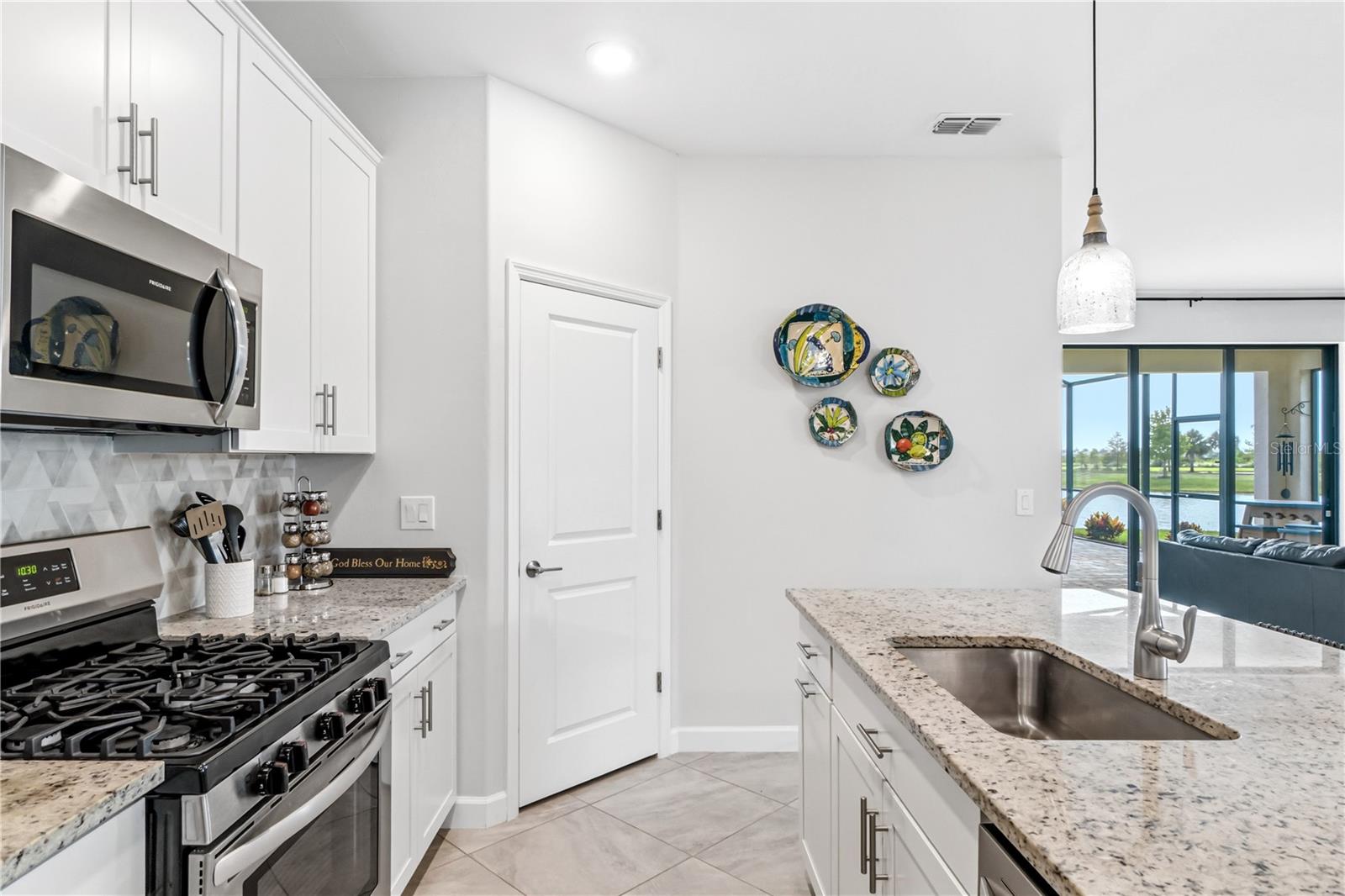 LORRAINE LAKES PH I - Residential