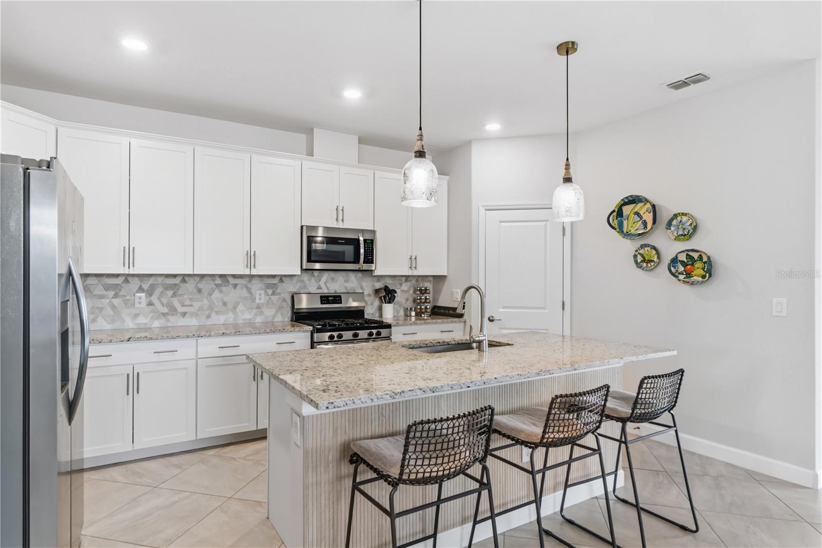 LORRAINE LAKES PH I - Residential