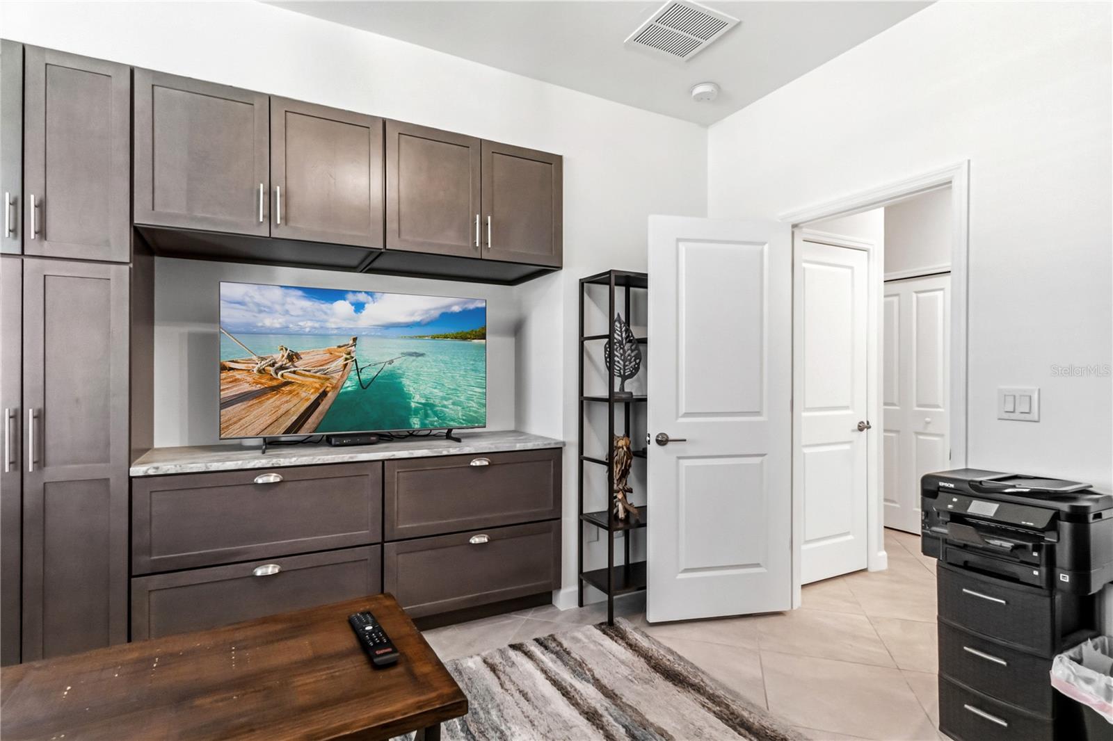 LORRAINE LAKES PH I - Residential