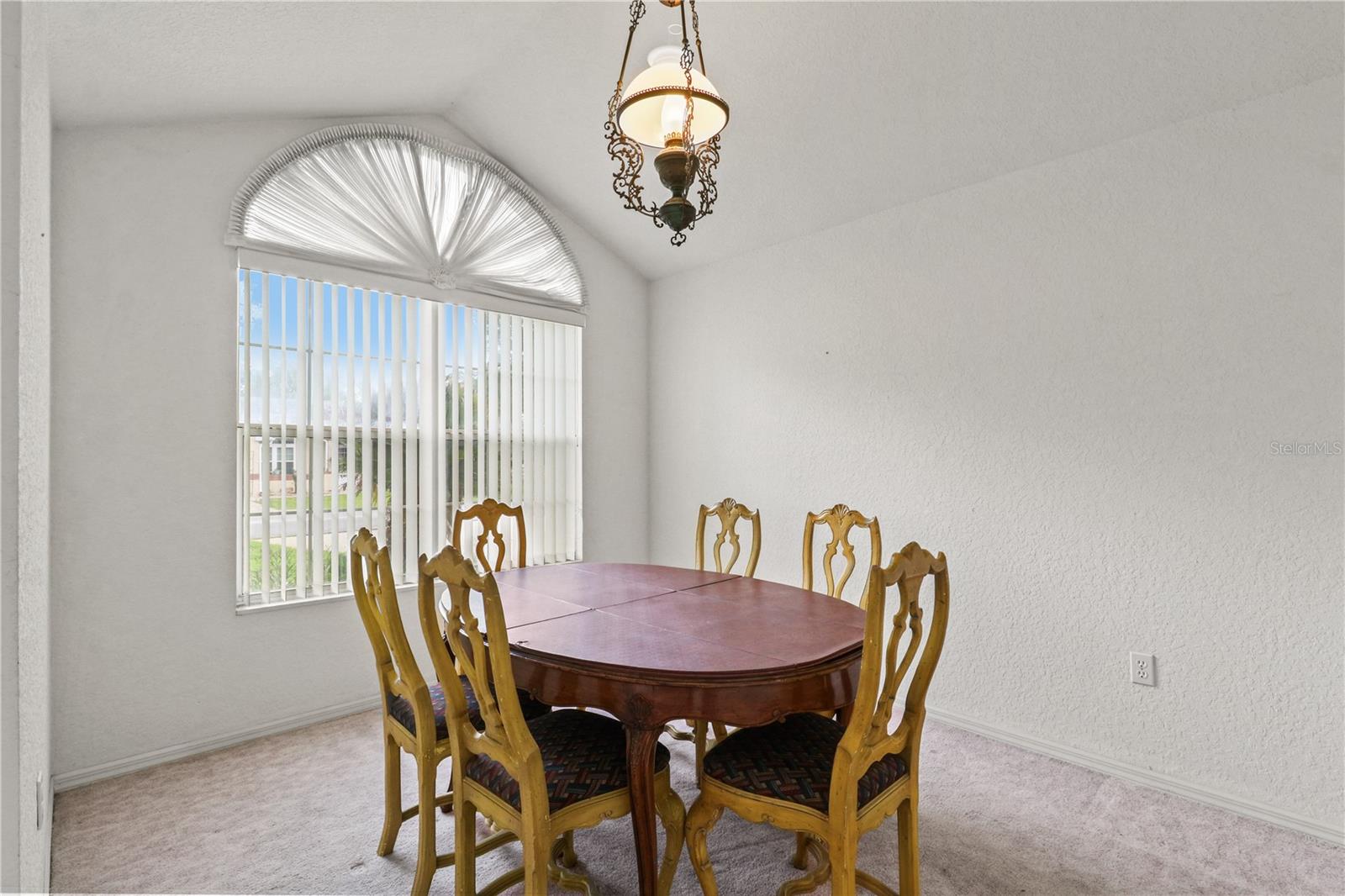 OAK RUN TIMBERGATE - Residential