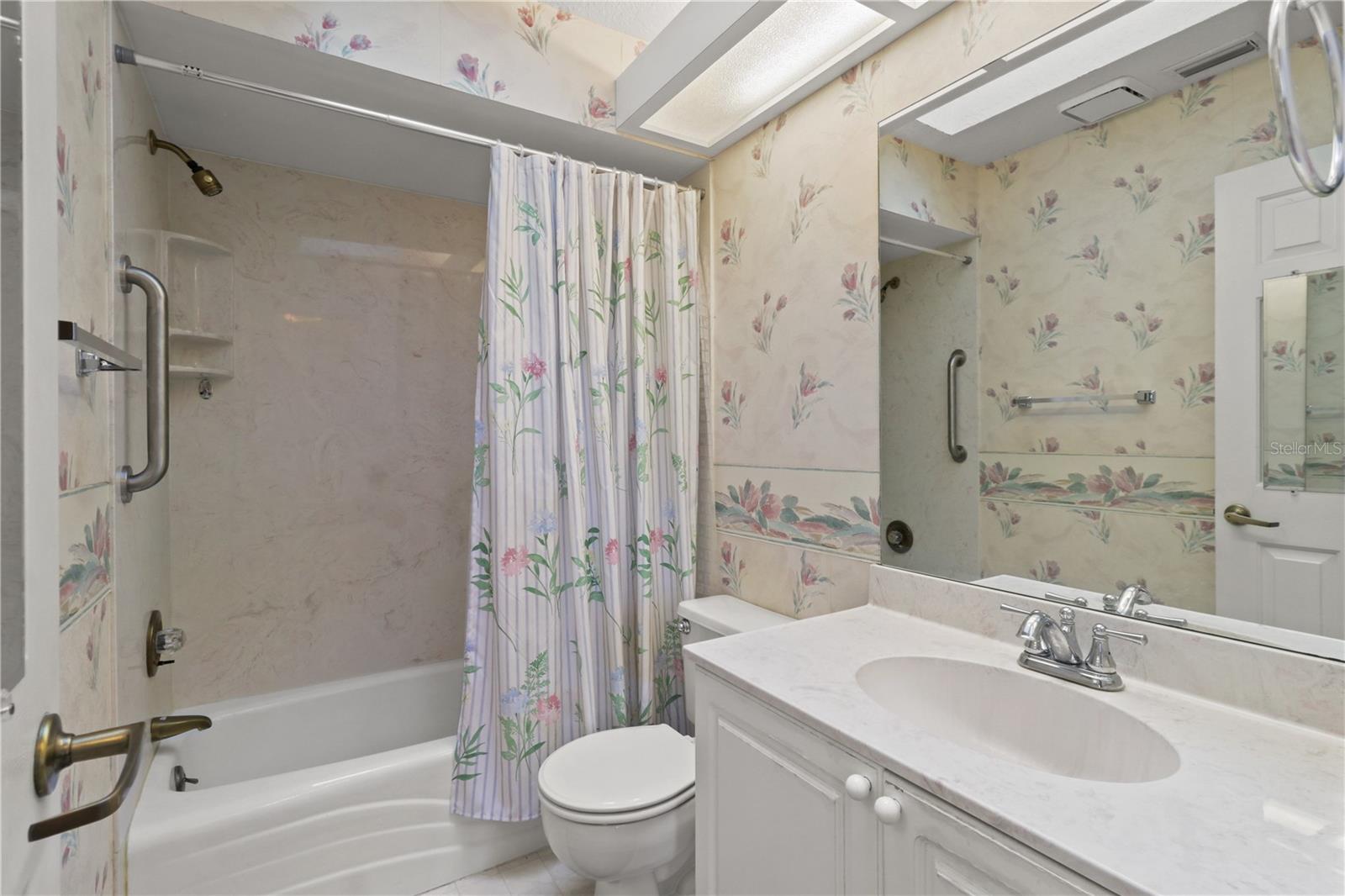 OAK RUN TIMBERGATE - Residential