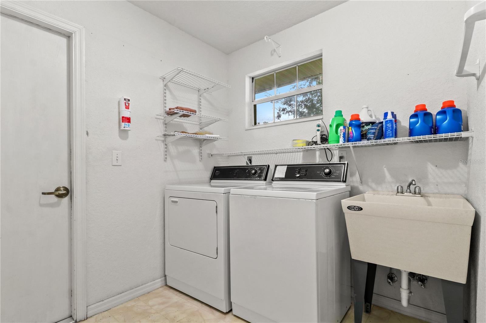 OAK RUN TIMBERGATE - Residential