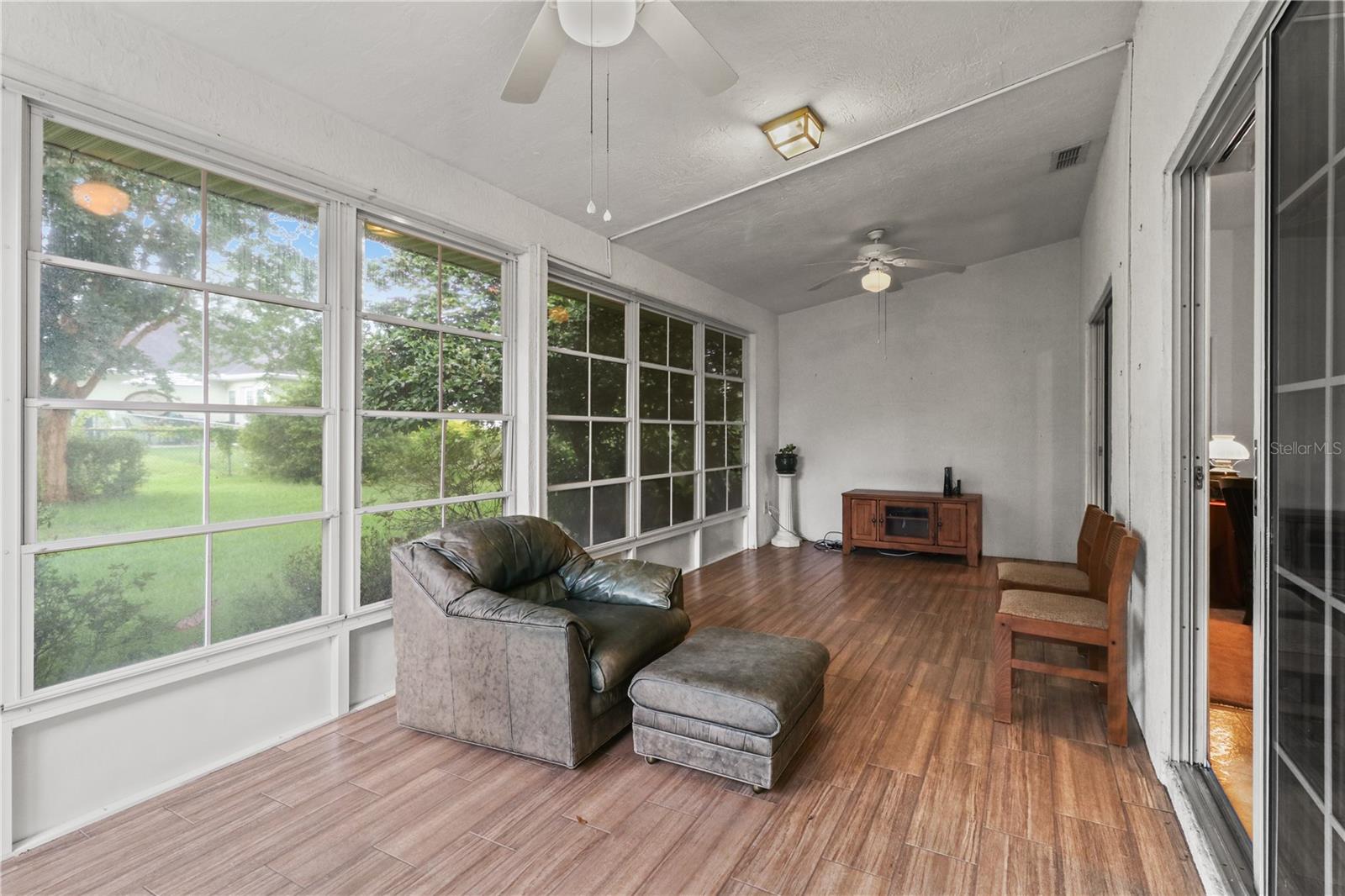 OAK RUN TIMBERGATE - Residential