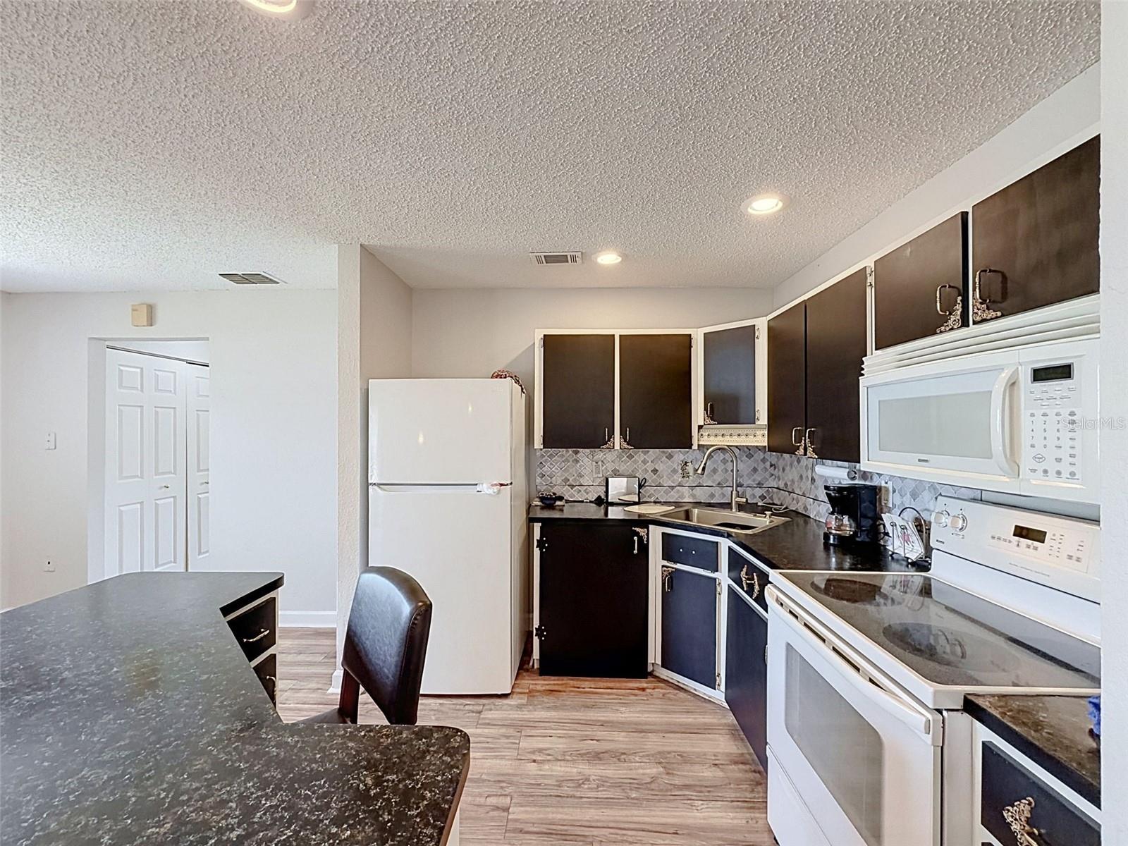 PARADISE POINTE WEST GR 05 - Residential
