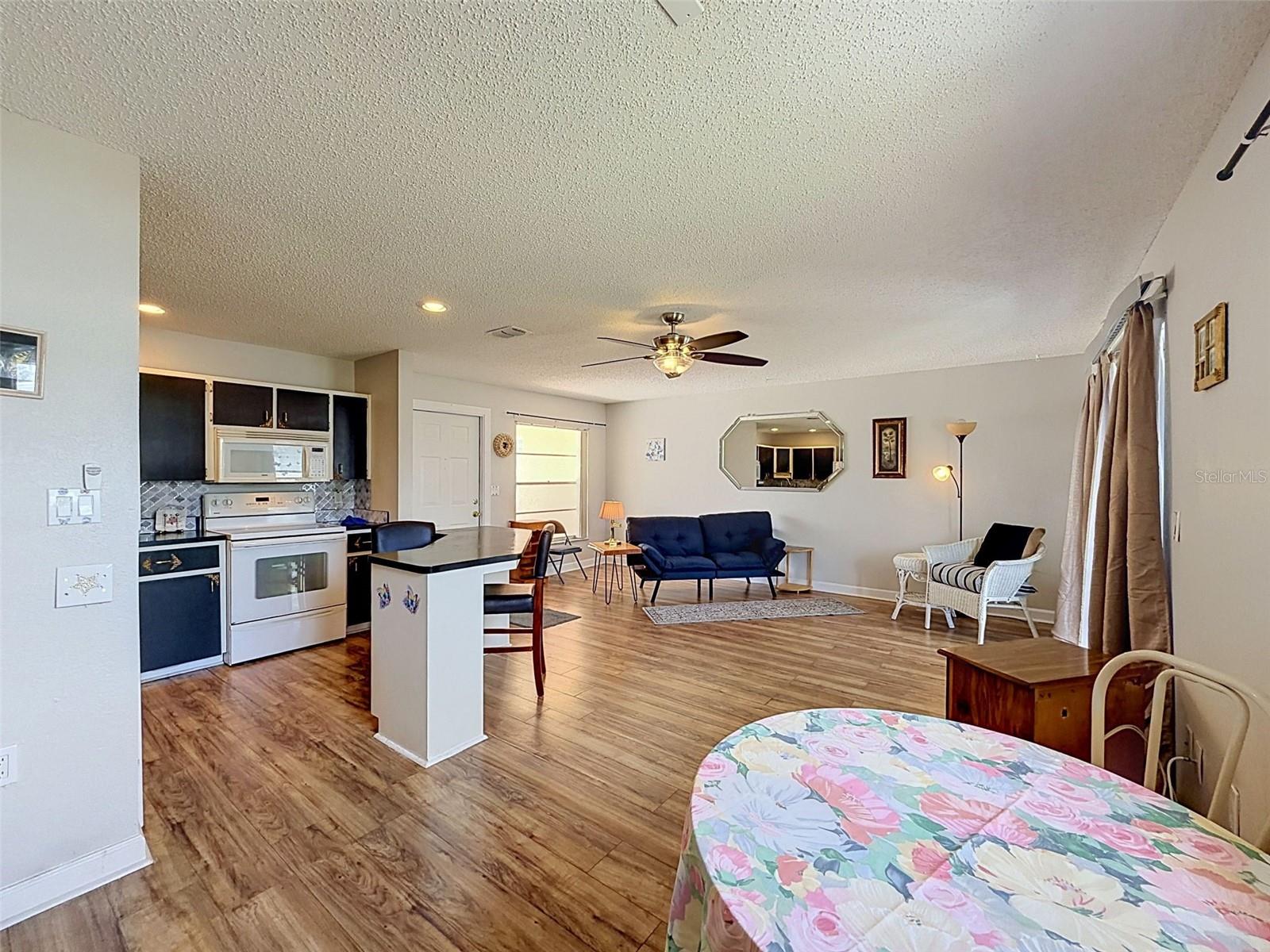 PARADISE POINTE WEST GR 05 - Residential