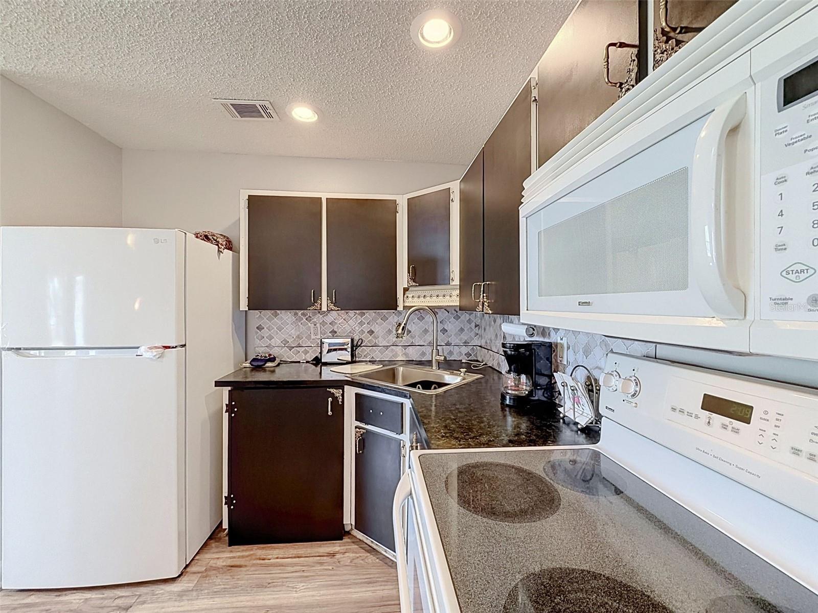 PARADISE POINTE WEST GR 05 - Residential