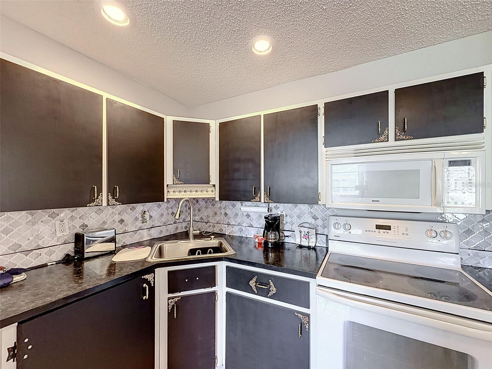 PARADISE POINTE WEST GR 05 - Residential