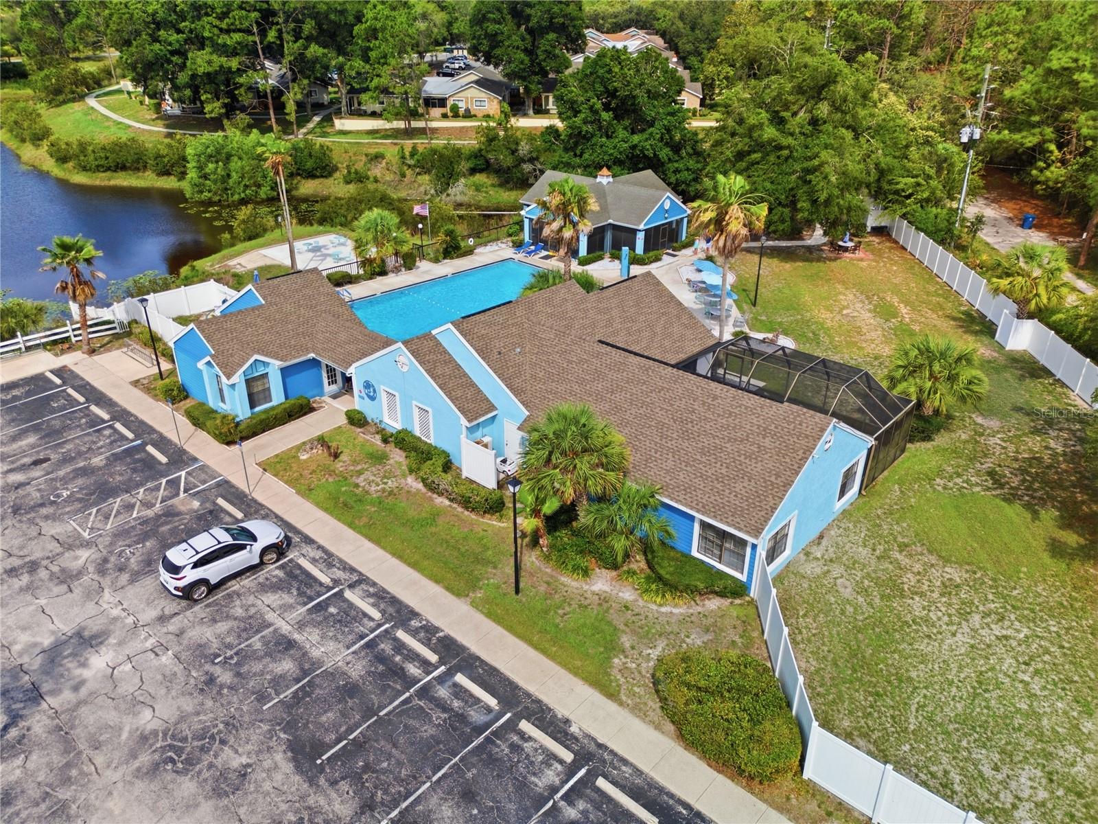 BLUFFS (THE) AT THE HEATHER V - Residential