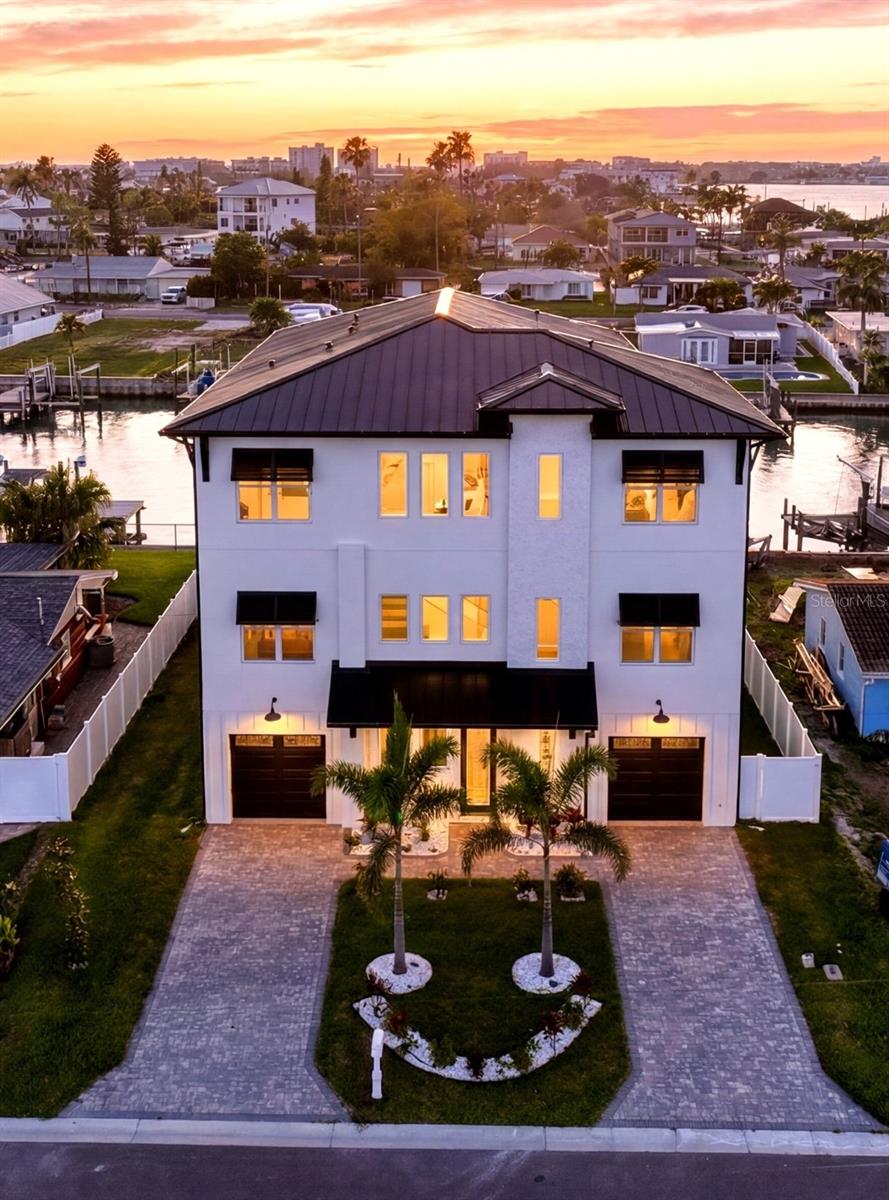 CRYSTAL ISLAND - Residential