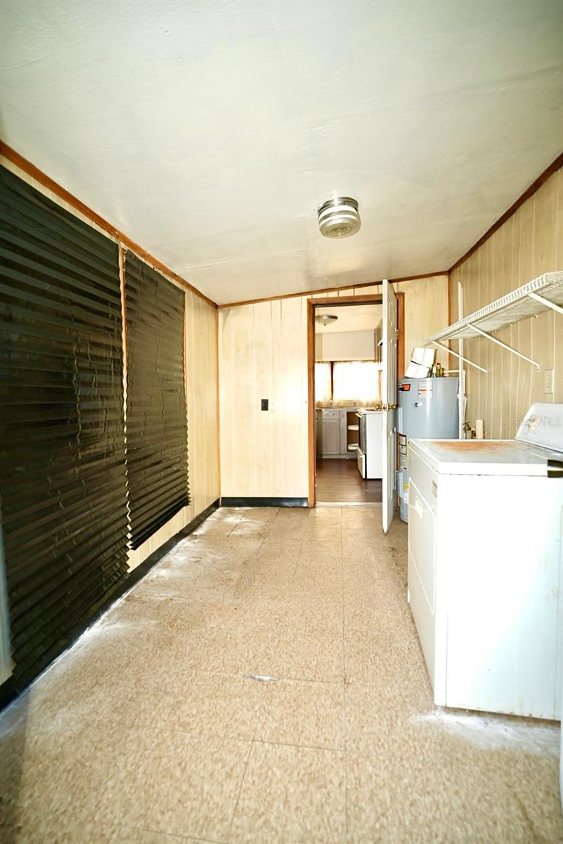 WASHINGTON BOOKER PARK SUB PB 9 PG 45 - Residential