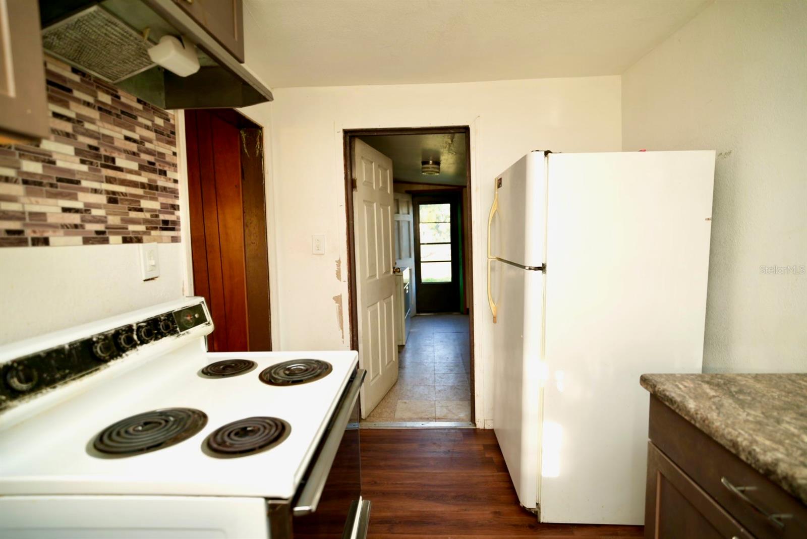 WASHINGTON BOOKER PARK SUB PB 9 PG 45 - Residential