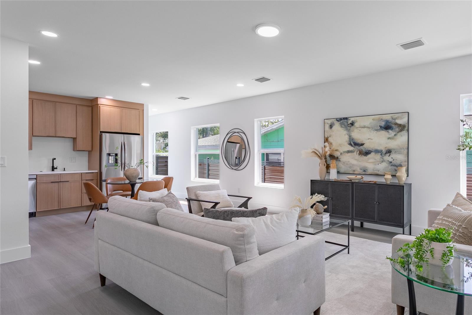 PECAN HIGHLANDS - Residential Income