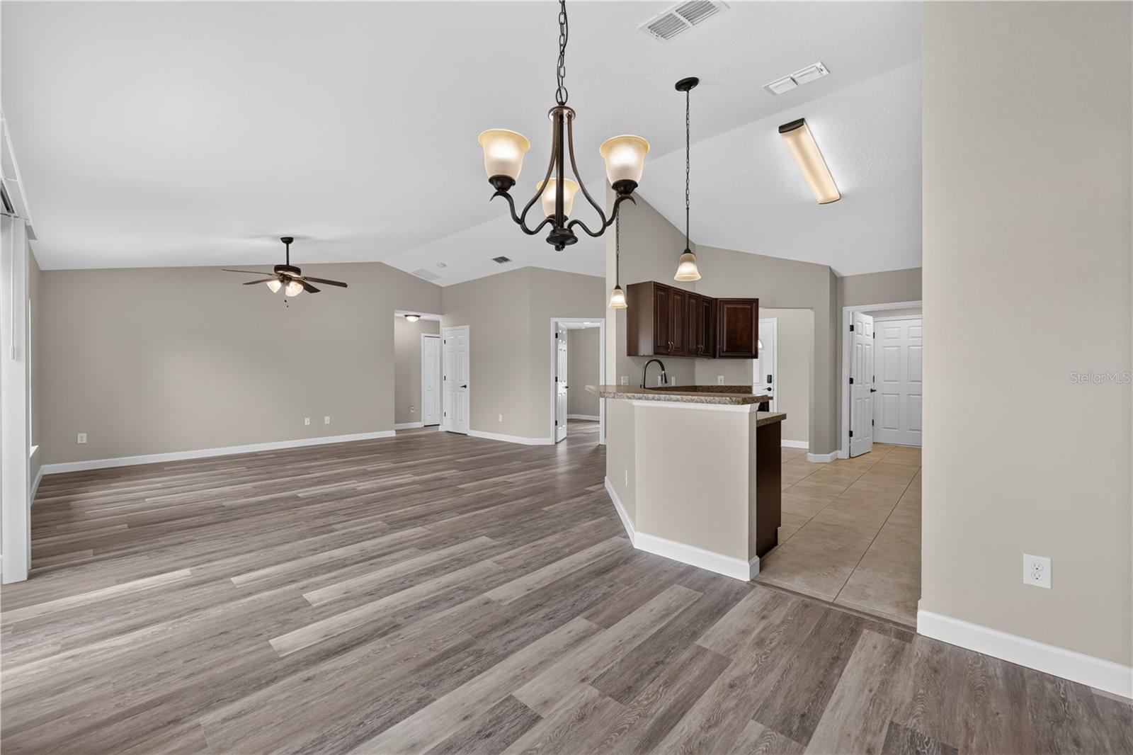 SILVER SPGS SHORES UN 17 - Residential