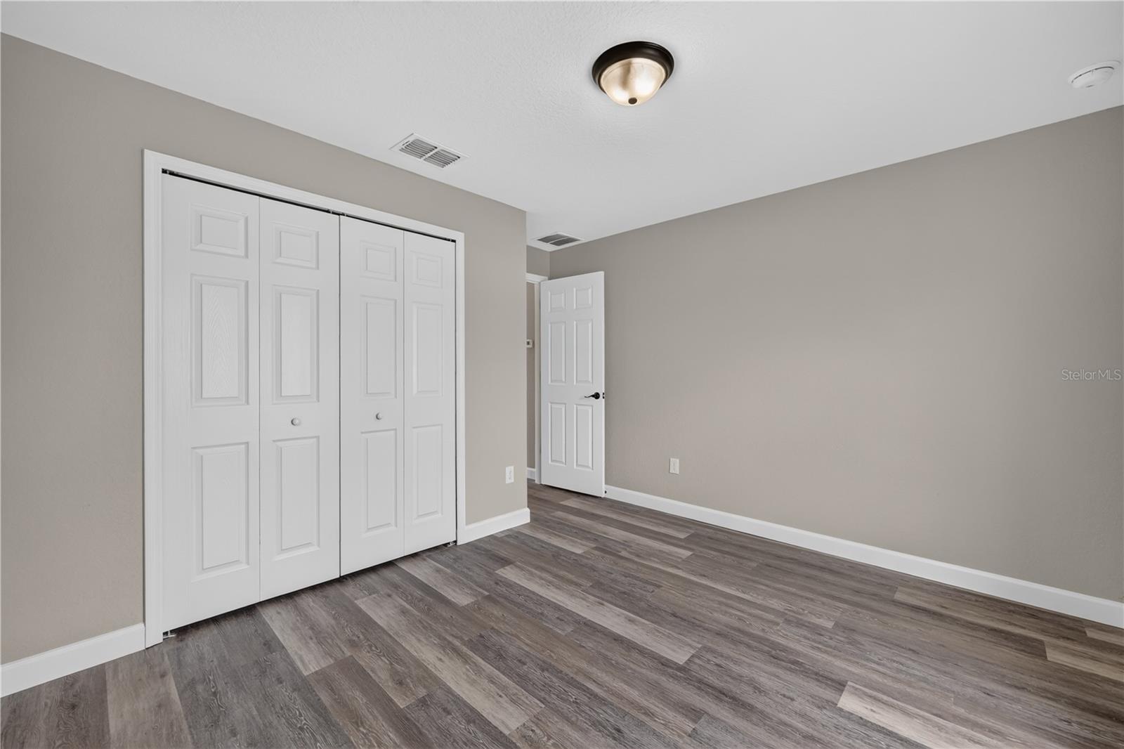 SILVER SPGS SHORES UN 17 - Residential