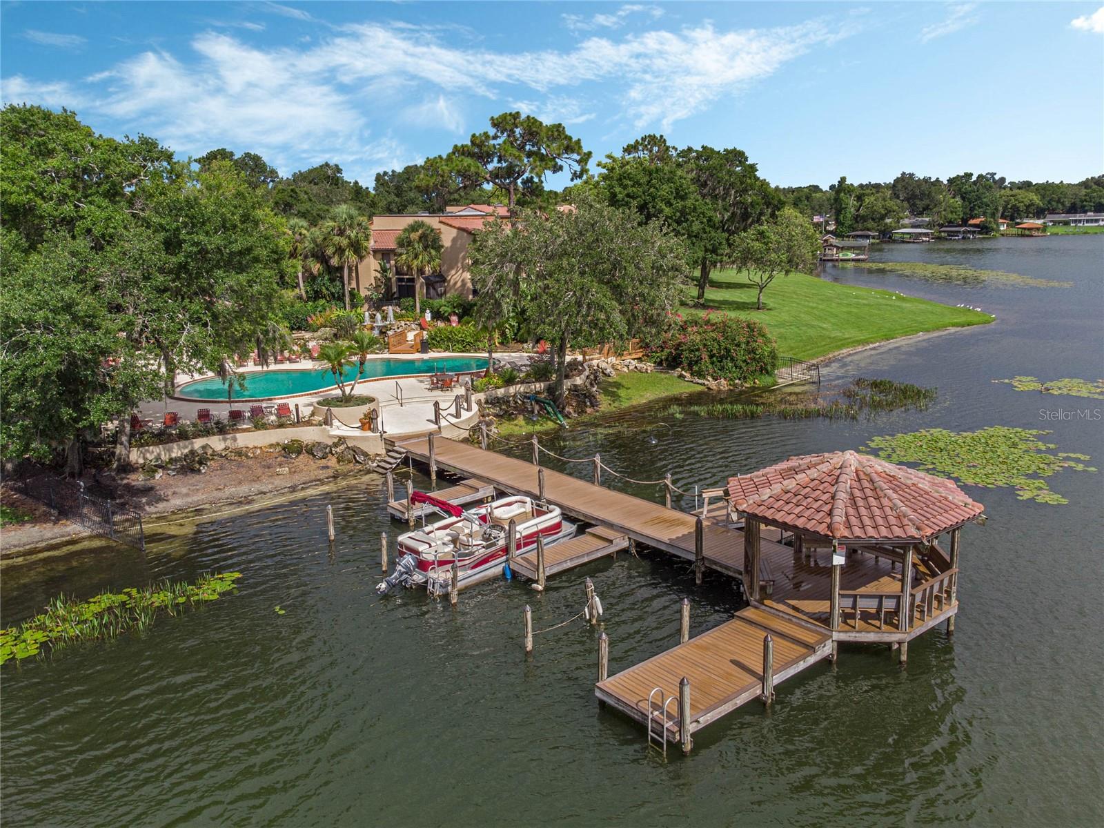 LAKE PINELOCH VILLAGE CONDO 04 - Residential
