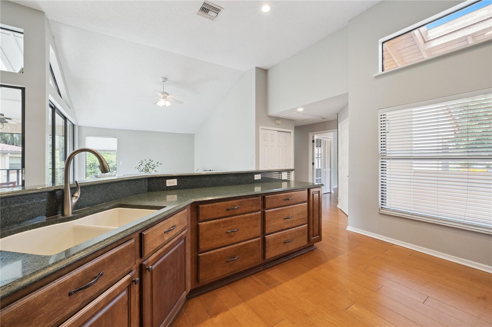 LAKE PINELOCH VILLAGE CONDO 04 - Residential
