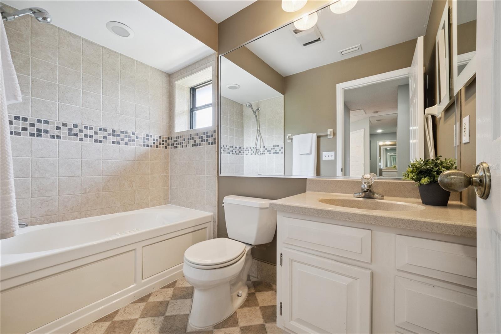 LAKE PINELOCH VILLAGE CONDO 04 - Residential