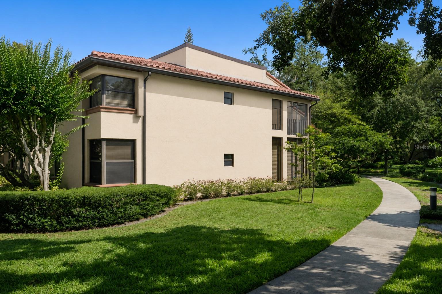 LAKE PINELOCH VILLAGE CONDO 04 - Residential