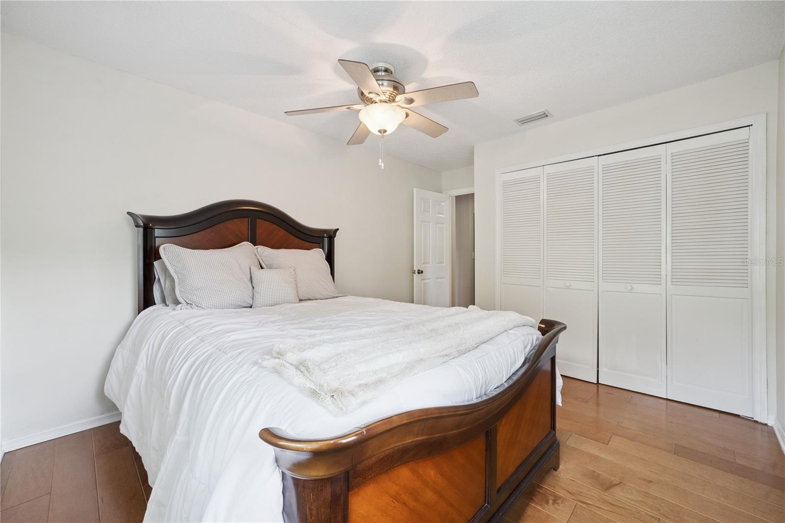 LAKE PINELOCH VILLAGE CONDO 04 - Residential