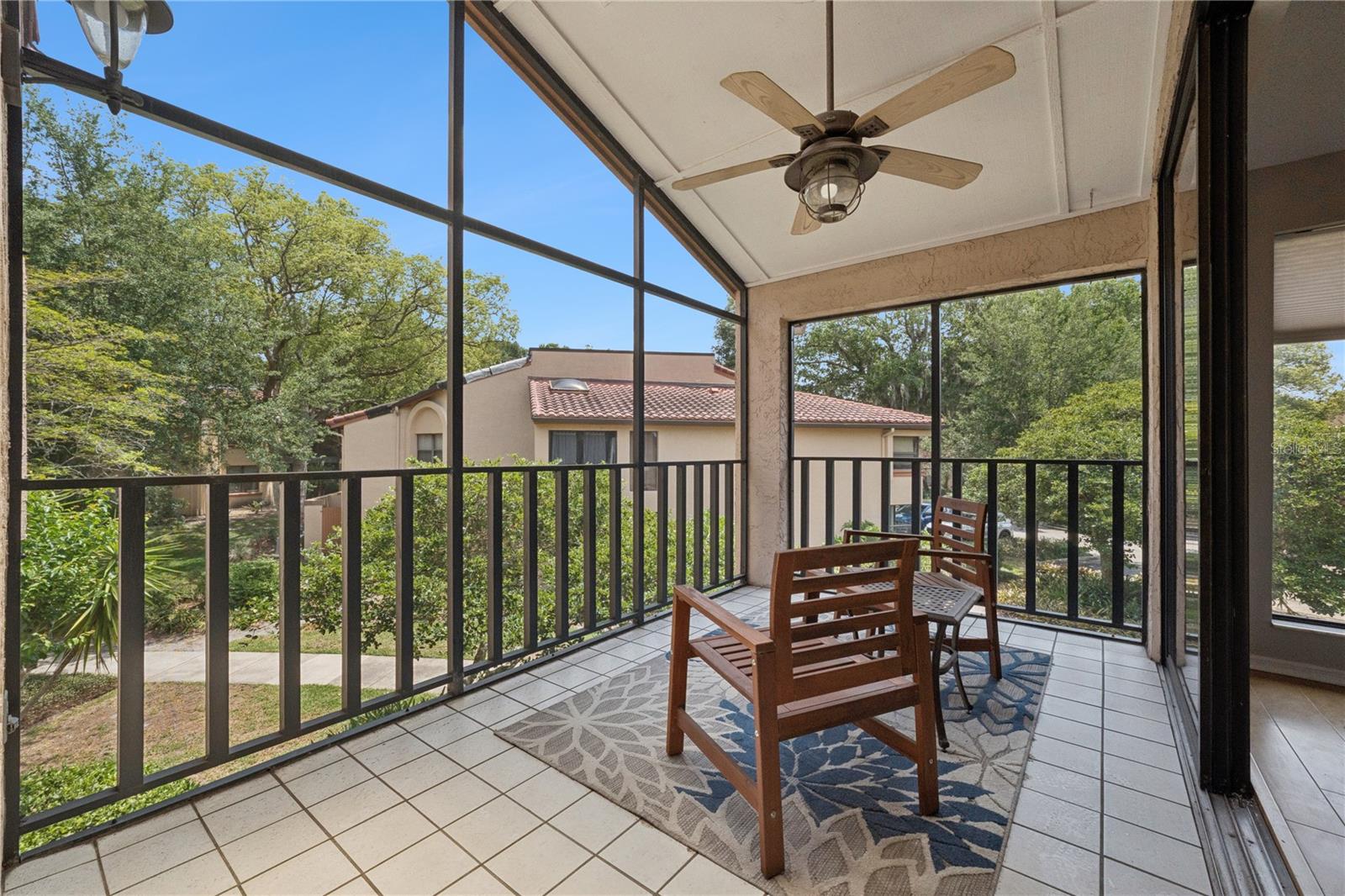 LAKE PINELOCH VILLAGE CONDO 04 - Residential