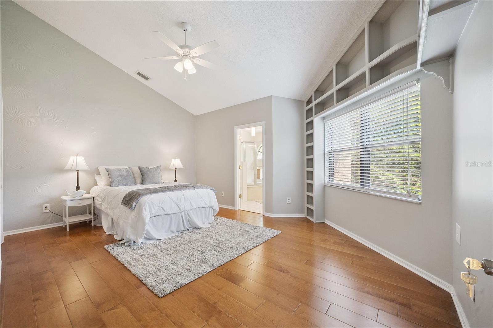 LAKE PINELOCH VILLAGE CONDO 04 - Residential