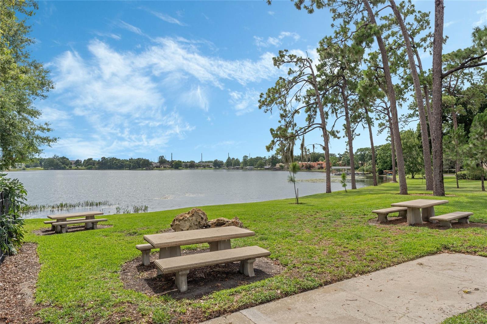 LAKE PINELOCH VILLAGE CONDO 04 - Residential