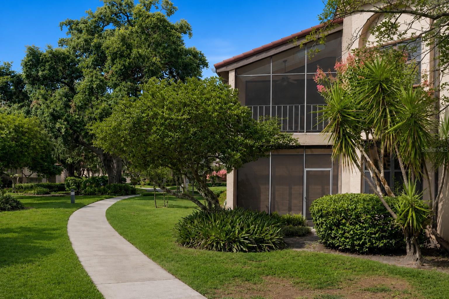 LAKE PINELOCH VILLAGE CONDO 04 - Residential