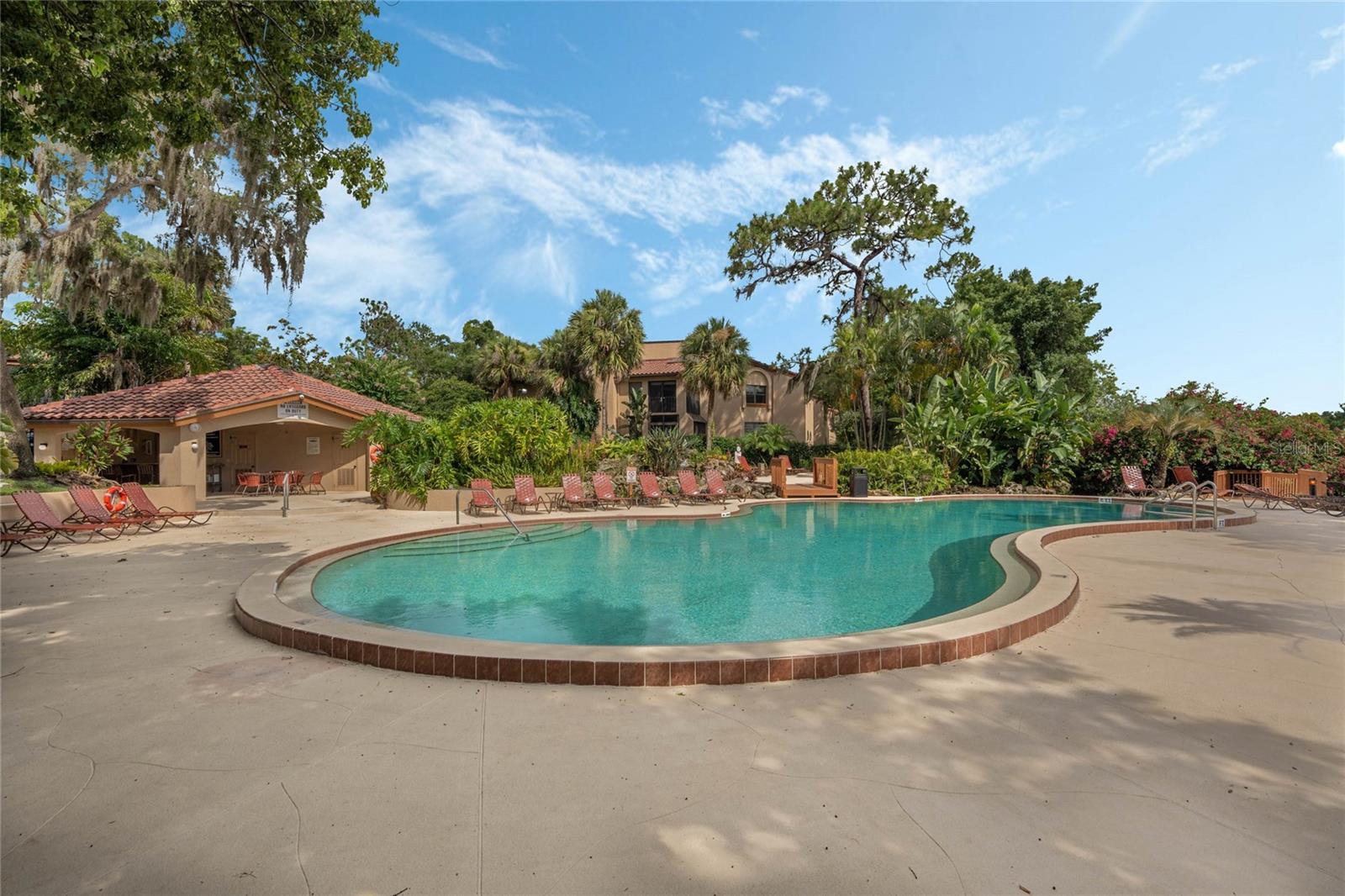 LAKE PINELOCH VILLAGE CONDO 04 - Residential