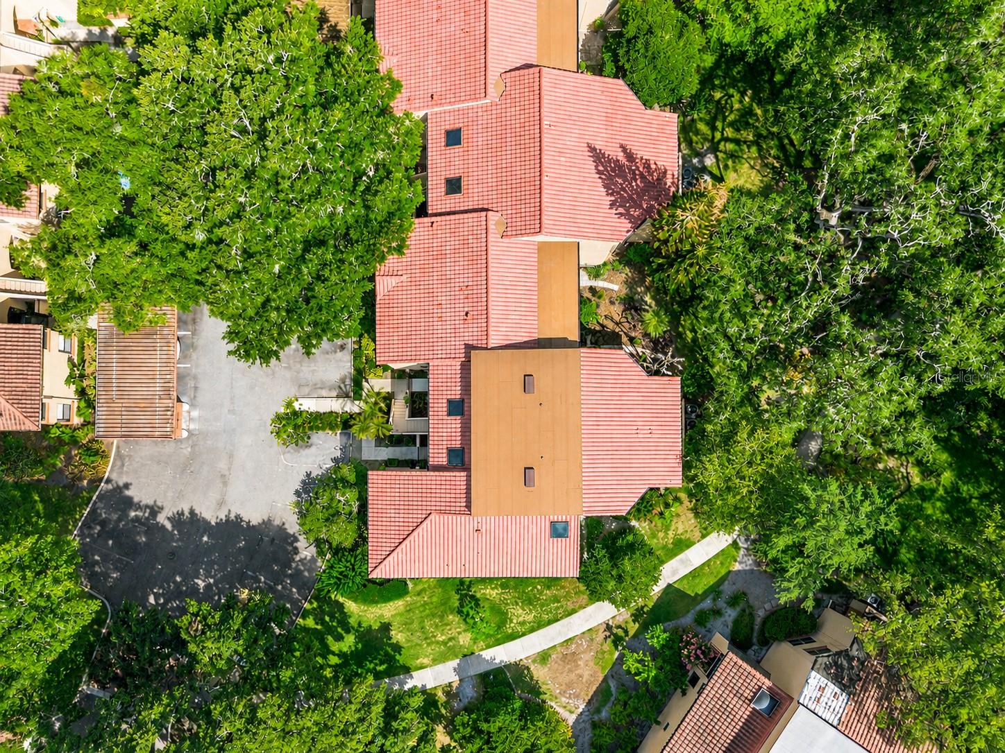 LAKE PINELOCH VILLAGE CONDO 04 - Residential