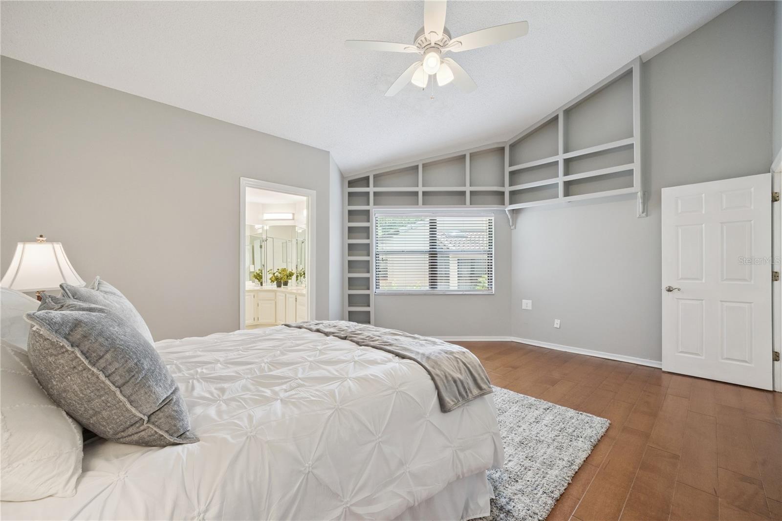 LAKE PINELOCH VILLAGE CONDO 04 - Residential