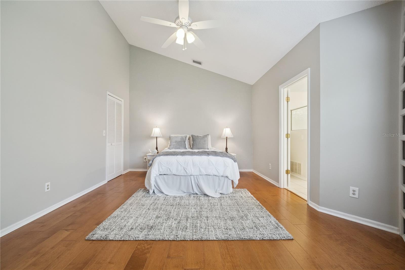 LAKE PINELOCH VILLAGE CONDO 04 - Residential