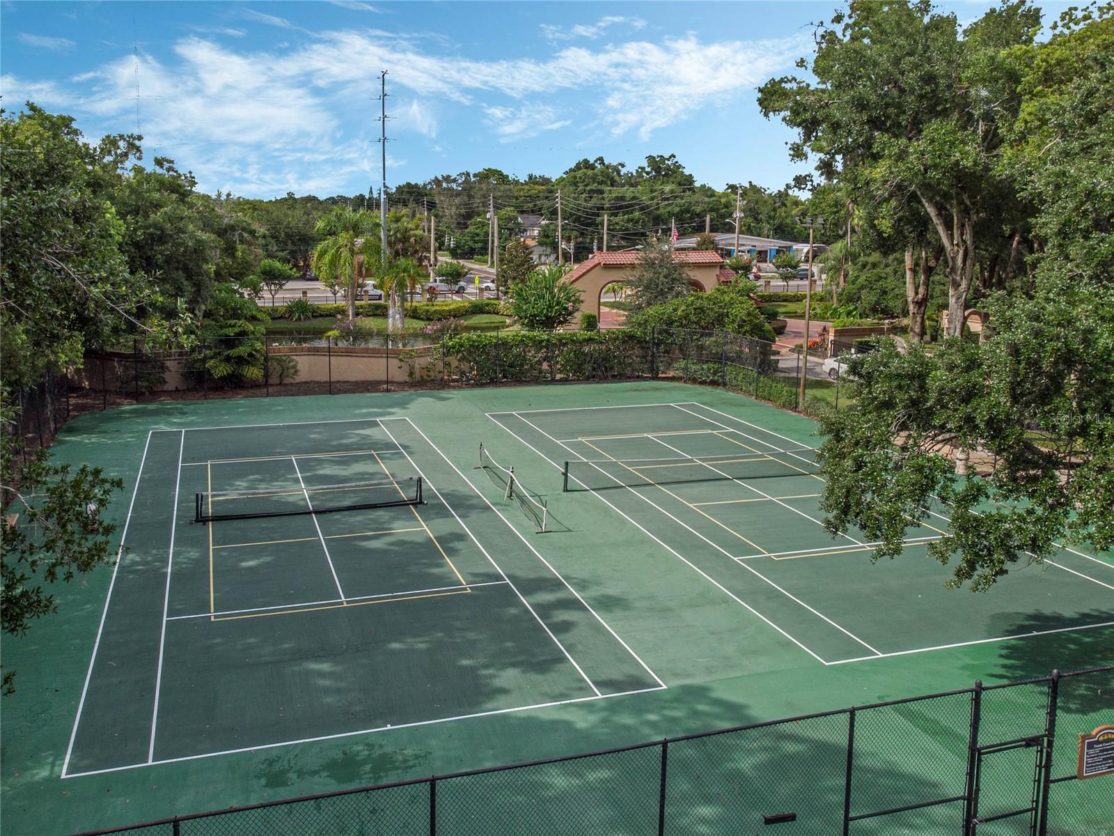 LAKE PINELOCH VILLAGE CONDO 04 - Residential