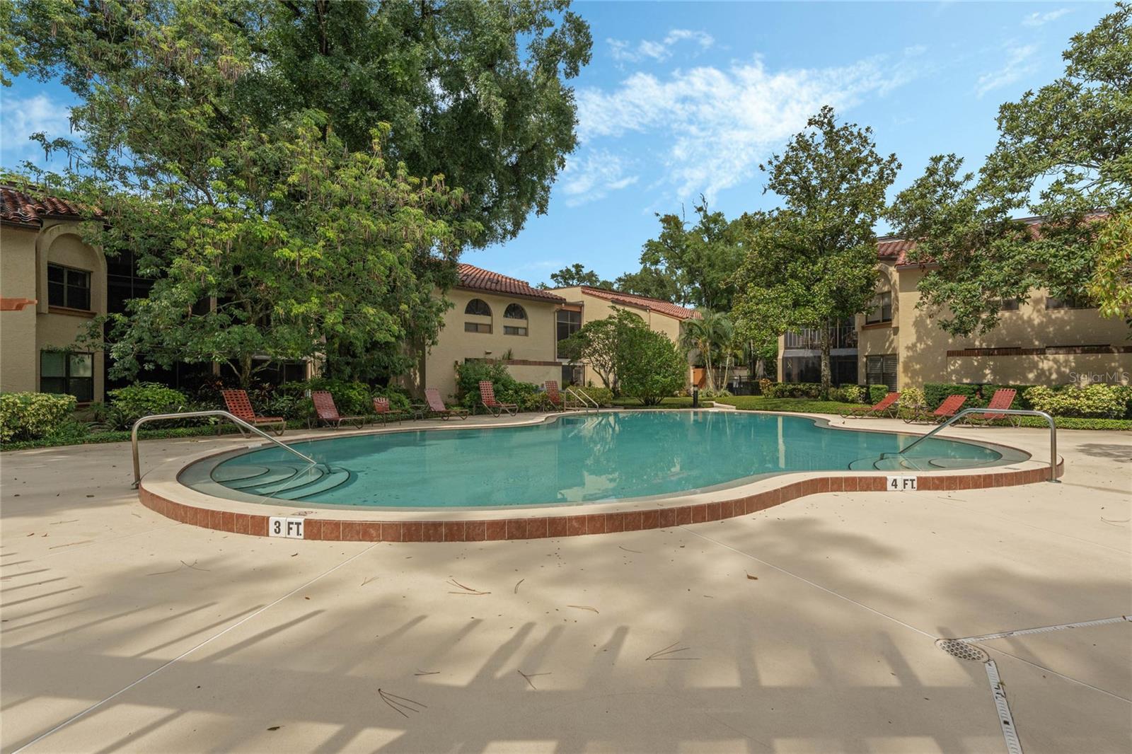 LAKE PINELOCH VILLAGE CONDO 04 - Residential