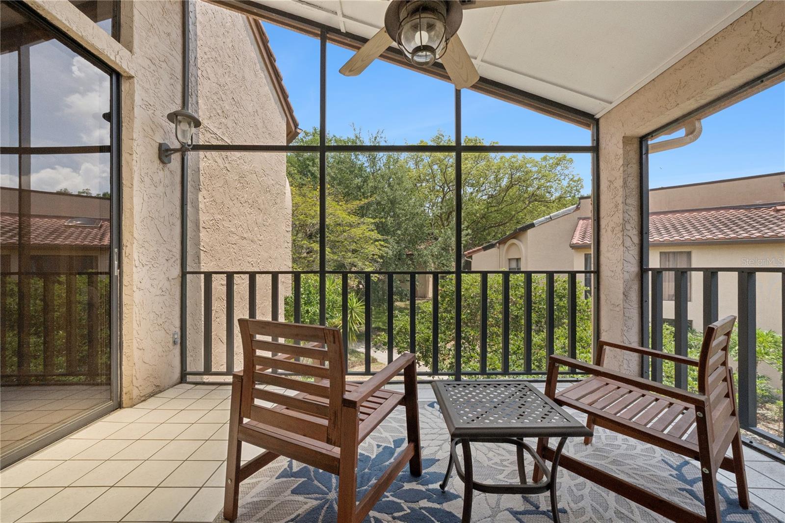 LAKE PINELOCH VILLAGE CONDO 04 - Residential