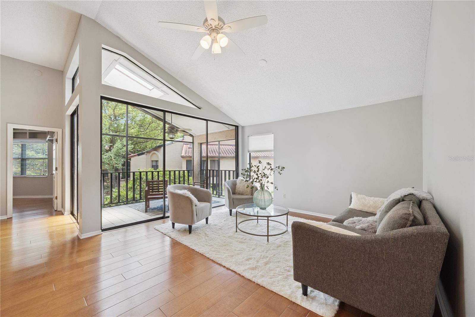 LAKE PINELOCH VILLAGE CONDO 04 - Residential