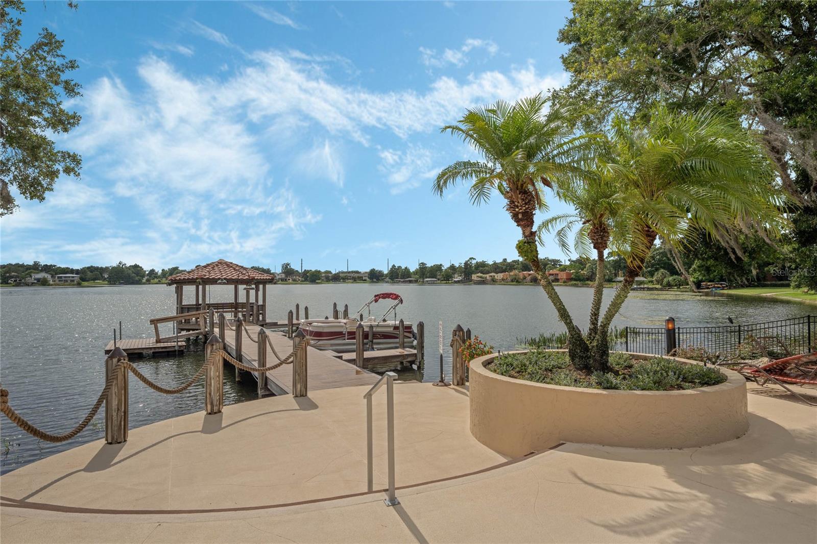 LAKE PINELOCH VILLAGE CONDO 04 - Residential
