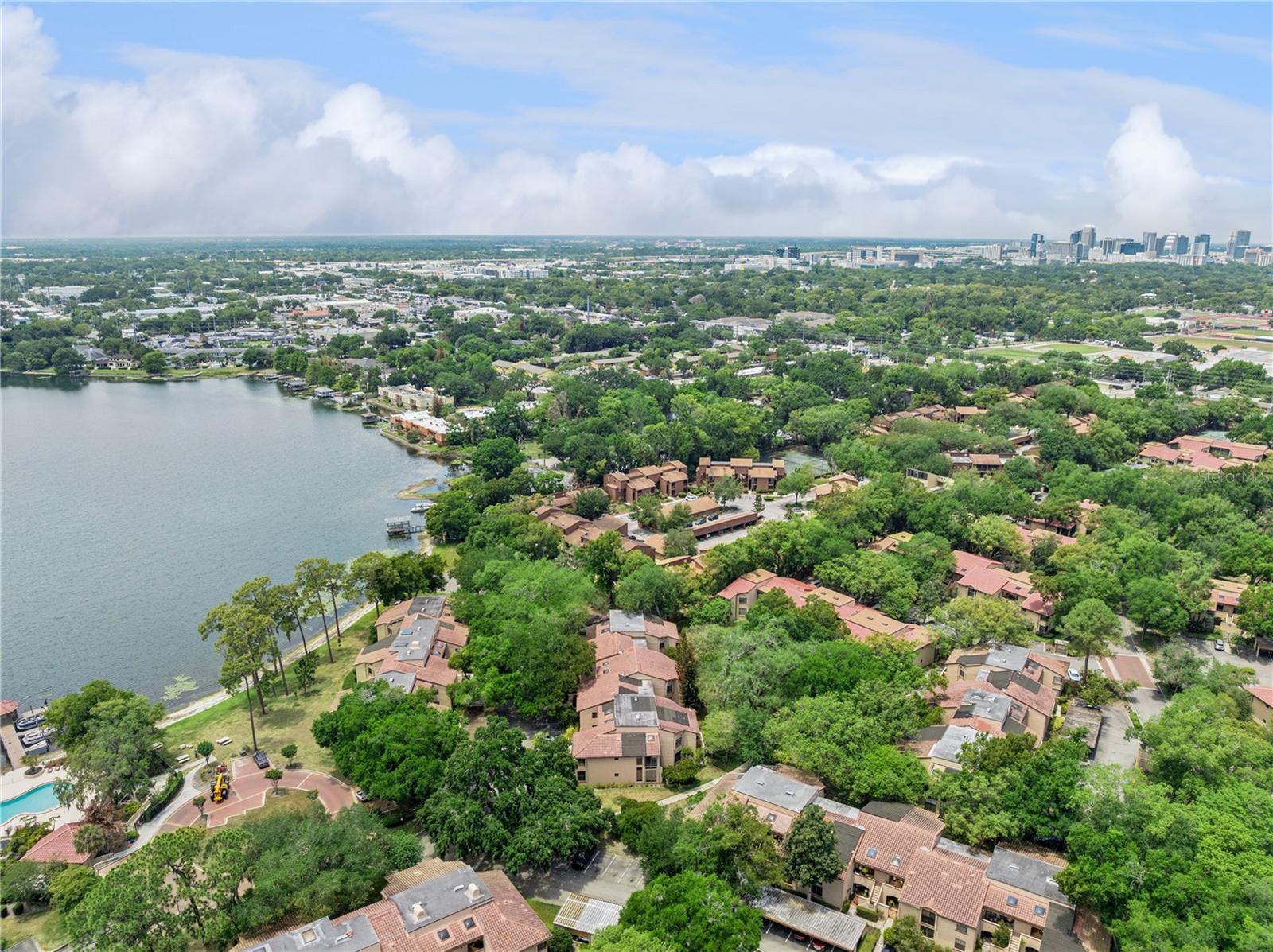 LAKE PINELOCH VILLAGE CONDO 04 - Residential