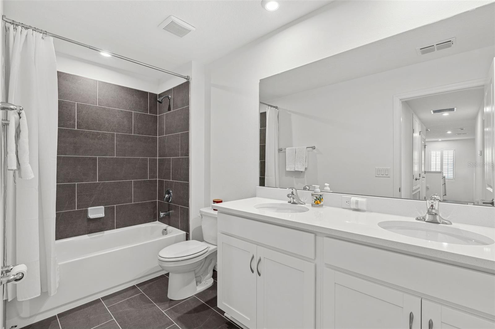 BERESFORD WOODS PH 3 - Residential