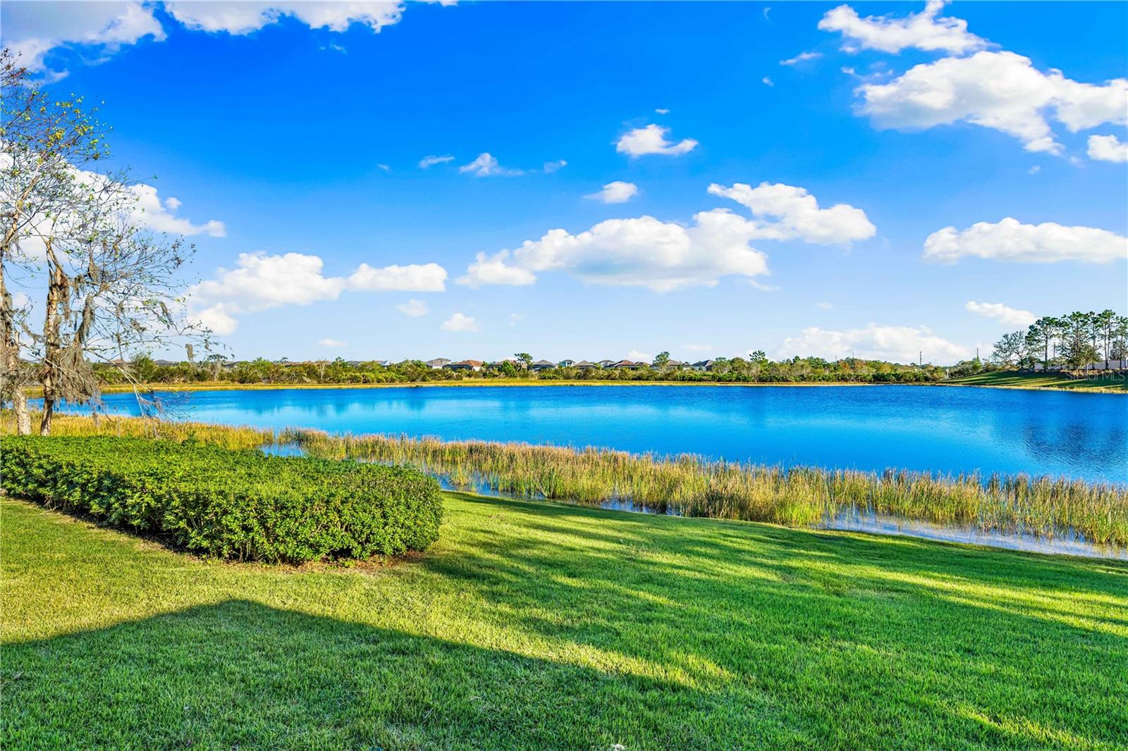 LAKE CLUB PH I - Residential
