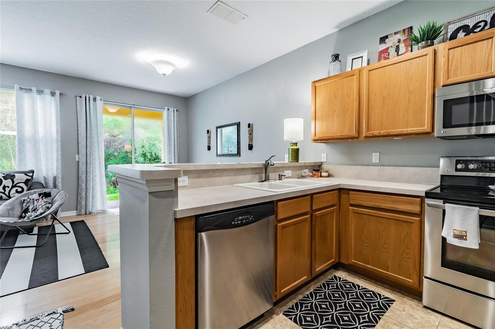 STONE RIDGE AT HIGHWOODS PRESE - Residential