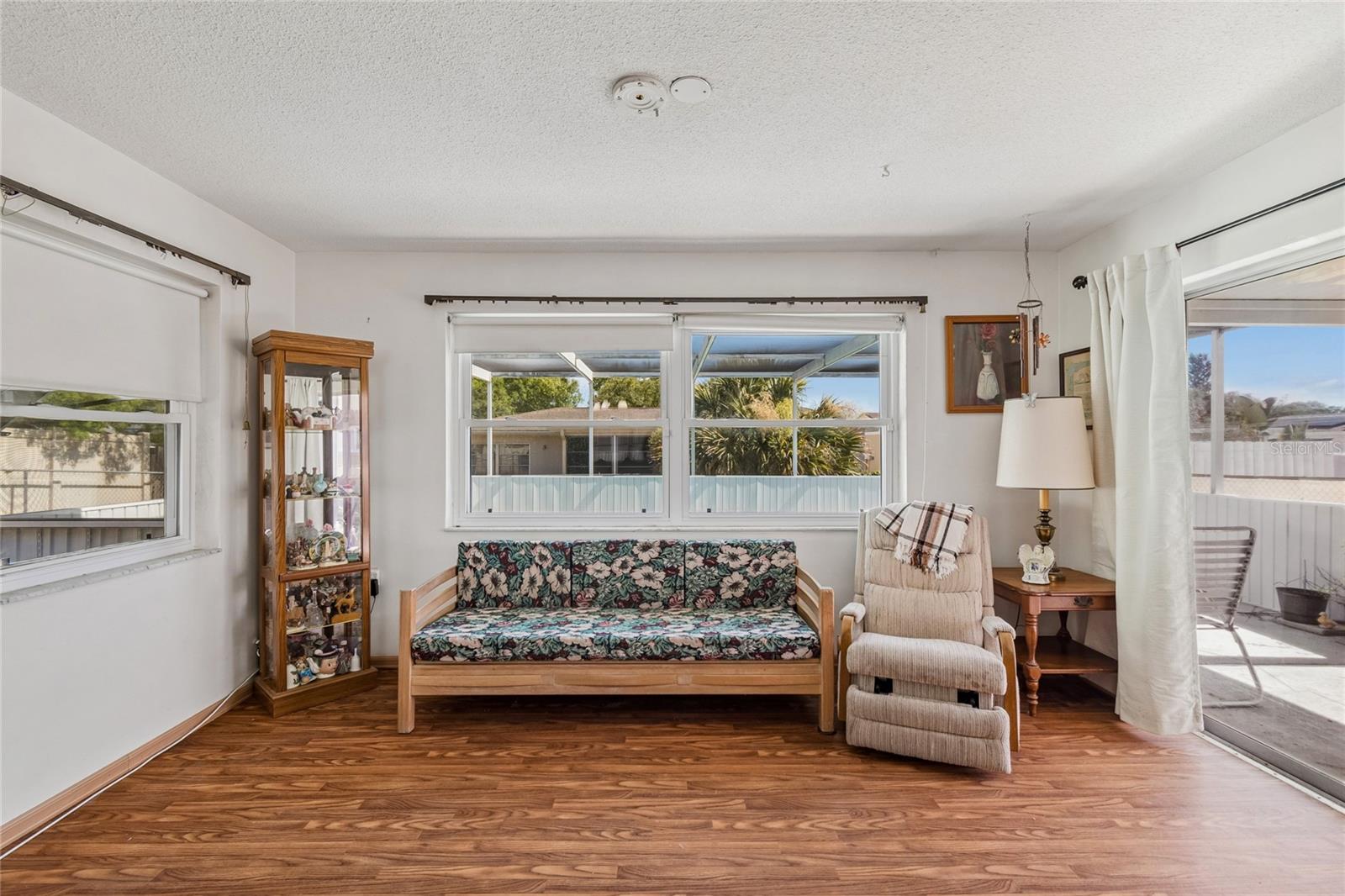 THE LAKES - Residential